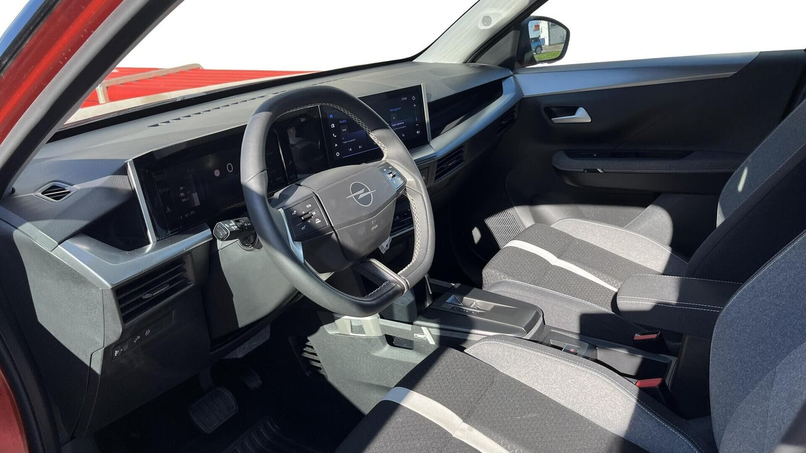 Orange Opel Frontera fra 2025
