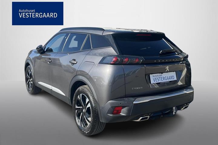Grå Peugeot 2008 fra 2022