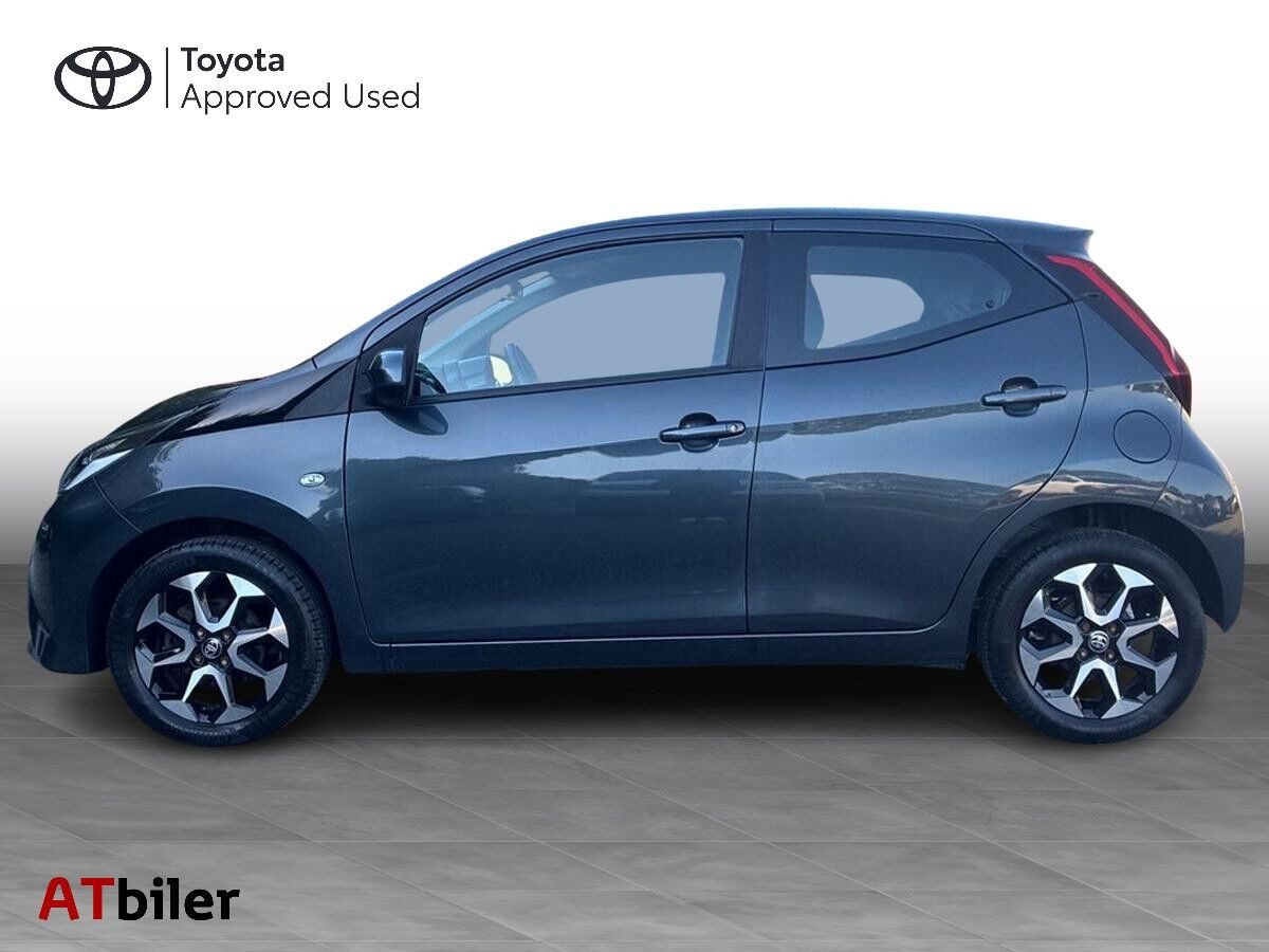 Sort Toyota Aygo fra 2020