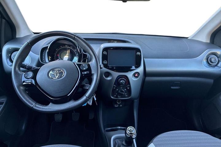 Sort Toyota Aygo fra 2020