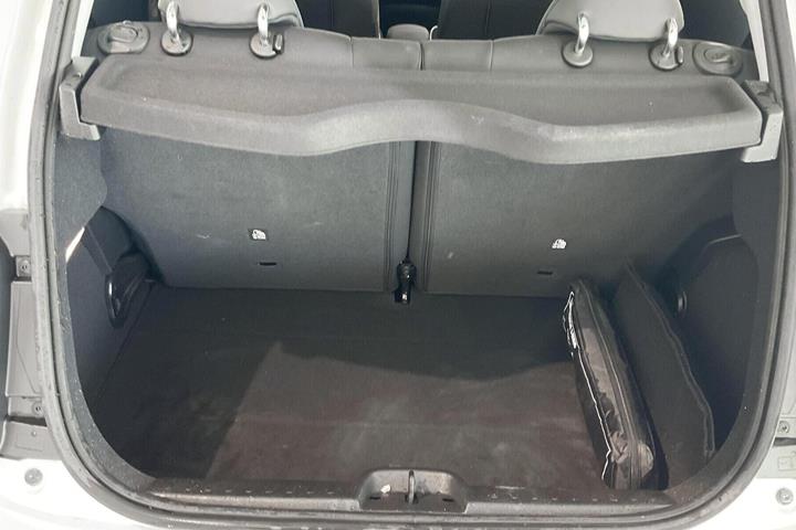 Hvid Fiat 500e fra 2023