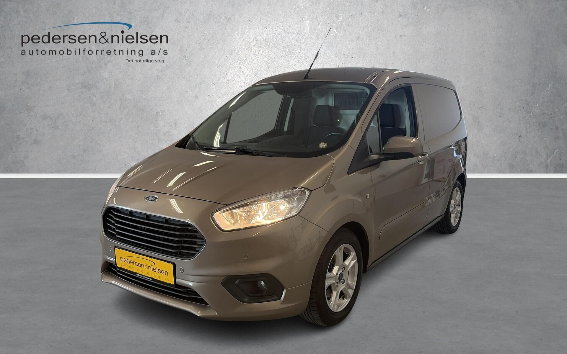 Ford Transit Courier 1,0 EcoBoost Limited 100HK Van 6g