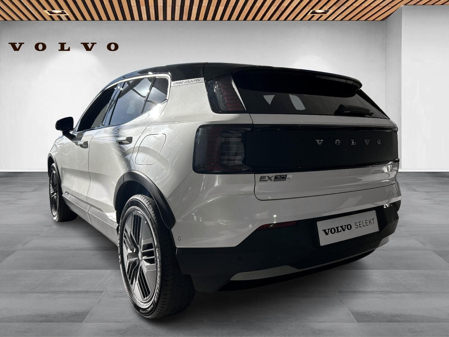 Hvid Volvo EX30 Cross Country fra 2025
