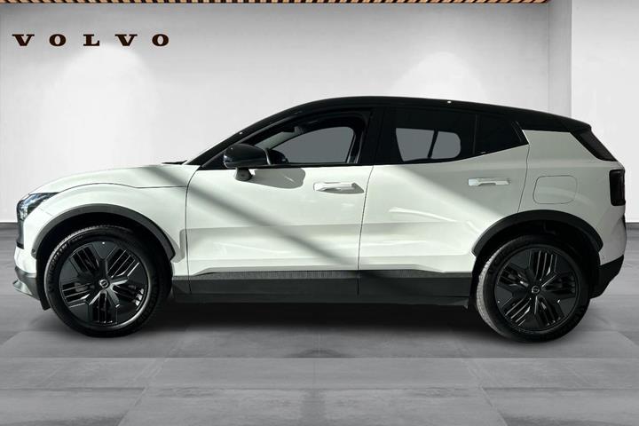 Hvid Volvo EX30 Cross Country fra 2025