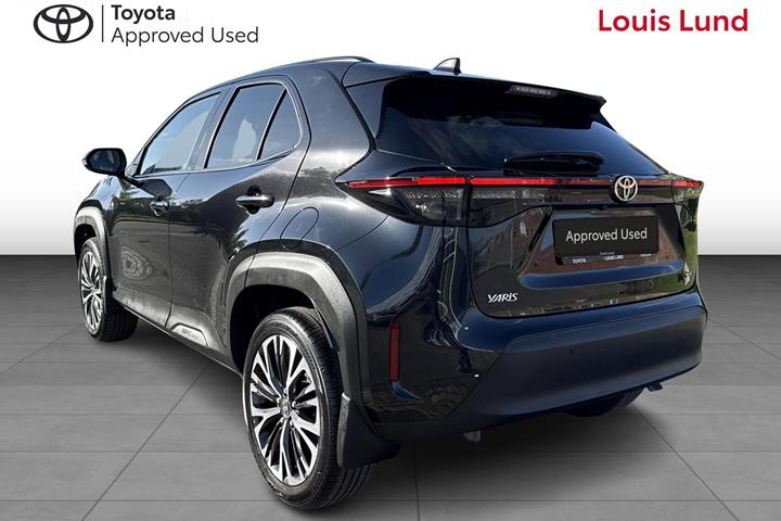 Sort Toyota Yaris Cross fra 2024