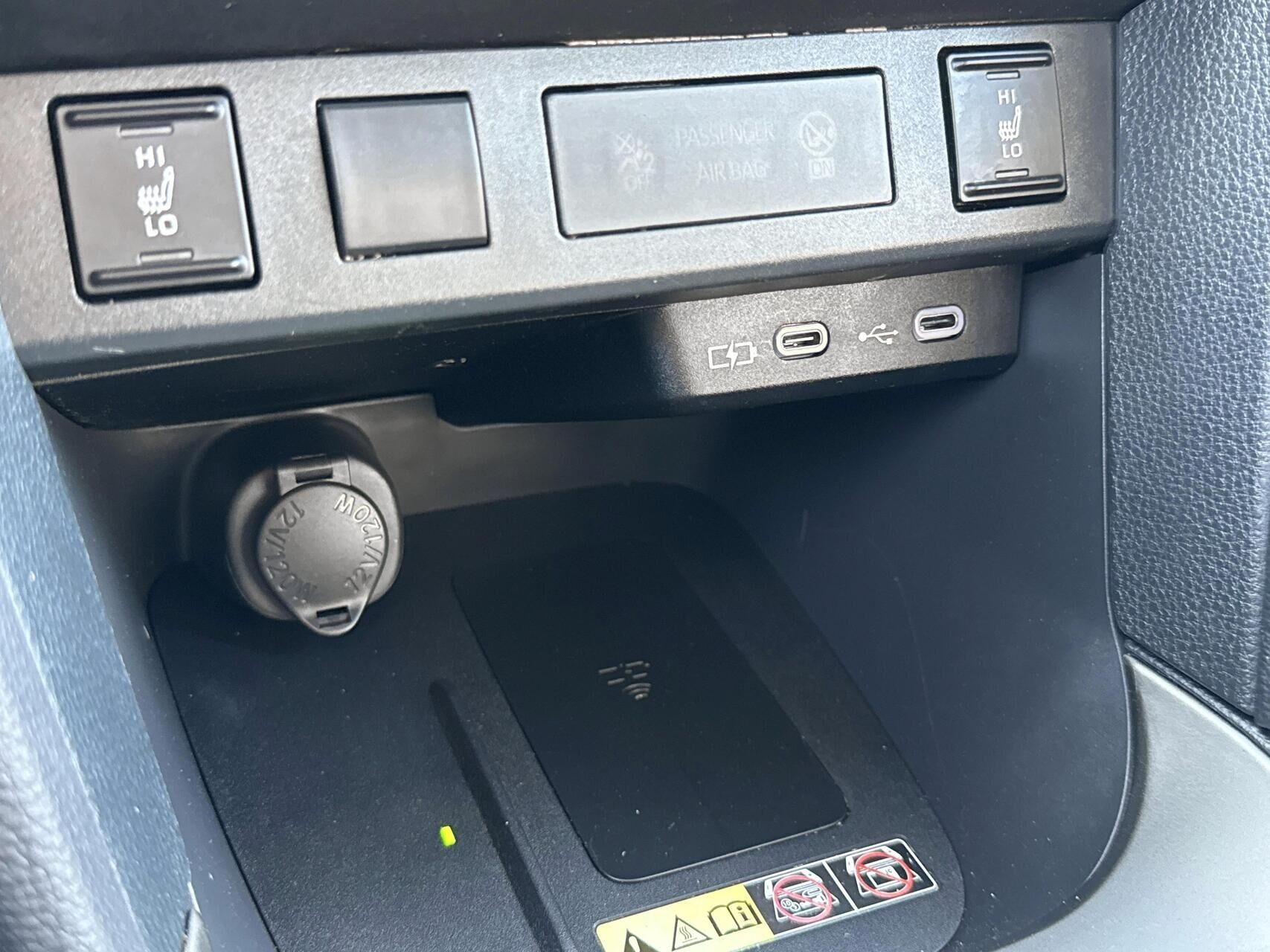 Sort Toyota Yaris Cross fra 2024