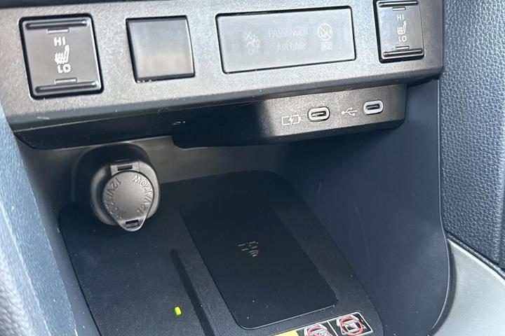 Sort Toyota Yaris Cross fra 2024