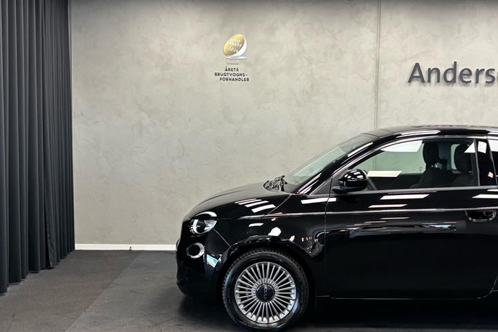 Sort Fiat 500e fra 2023