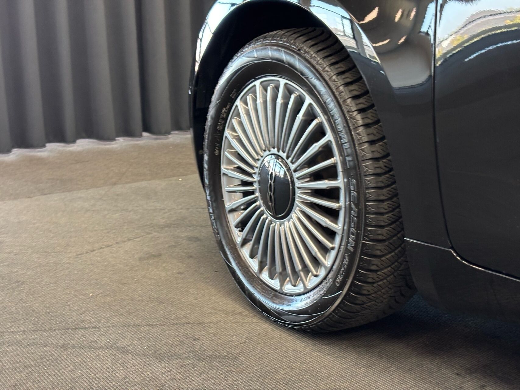 Sort Fiat 500e fra 2023