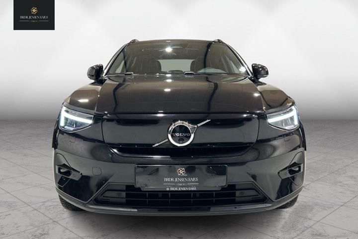 Sort Volvo XC40 fra 2023