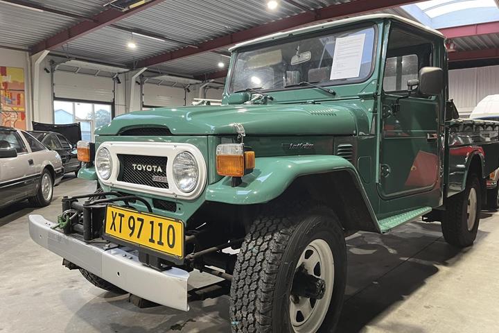 Grøn Toyota Land Cruiser fra 2026