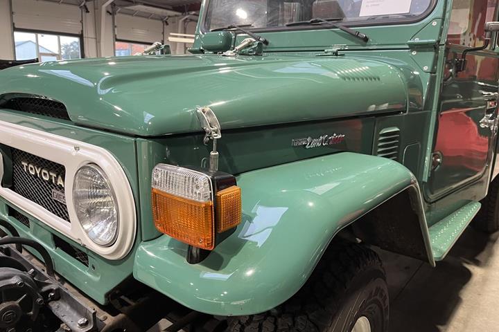 Grøn Toyota Land Cruiser fra 2026