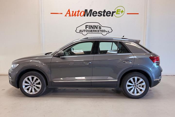 Grå VW T-Roc fra 2021