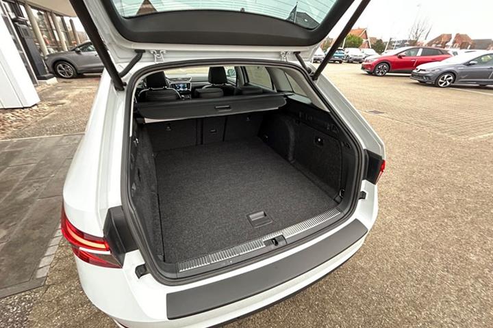 undefined Skoda Superb fra 2020