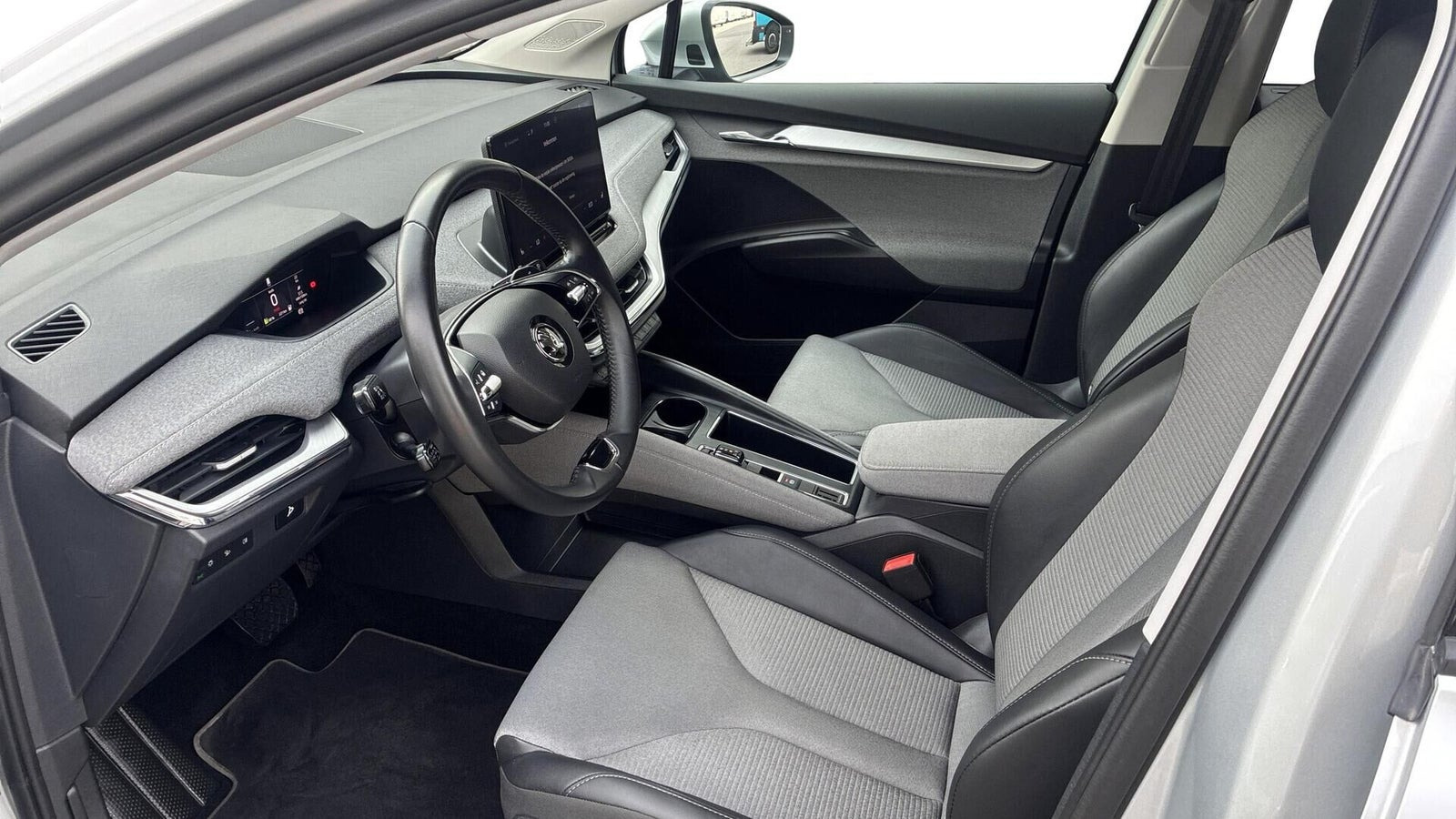 Sølv Skoda Enyaq fra 2024