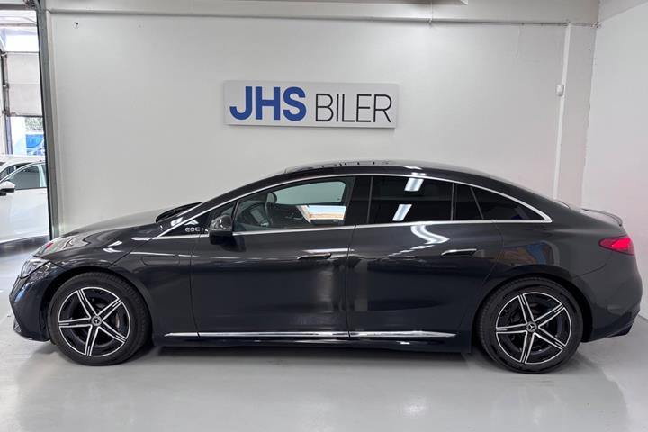 Grå Mercedes EQE350 fra 2024