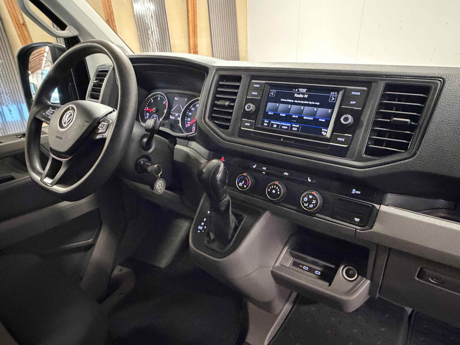 Sort VW Crafter 35 fra 2020