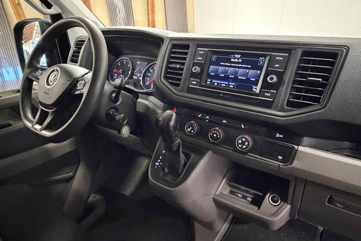 Sort VW Crafter 35 fra 2020