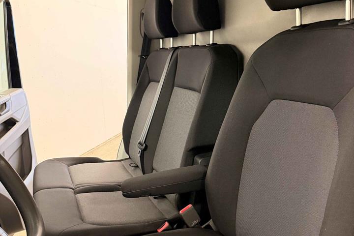 Sort VW Crafter 35 fra 2020