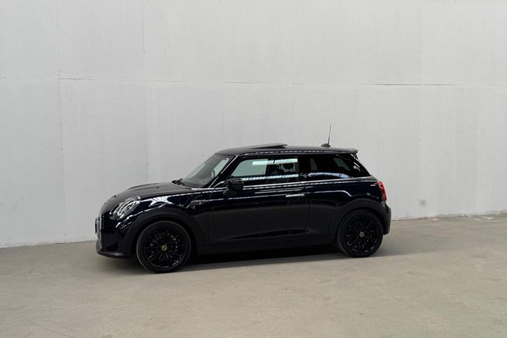 Blå Mini Cooper SE fra 2022