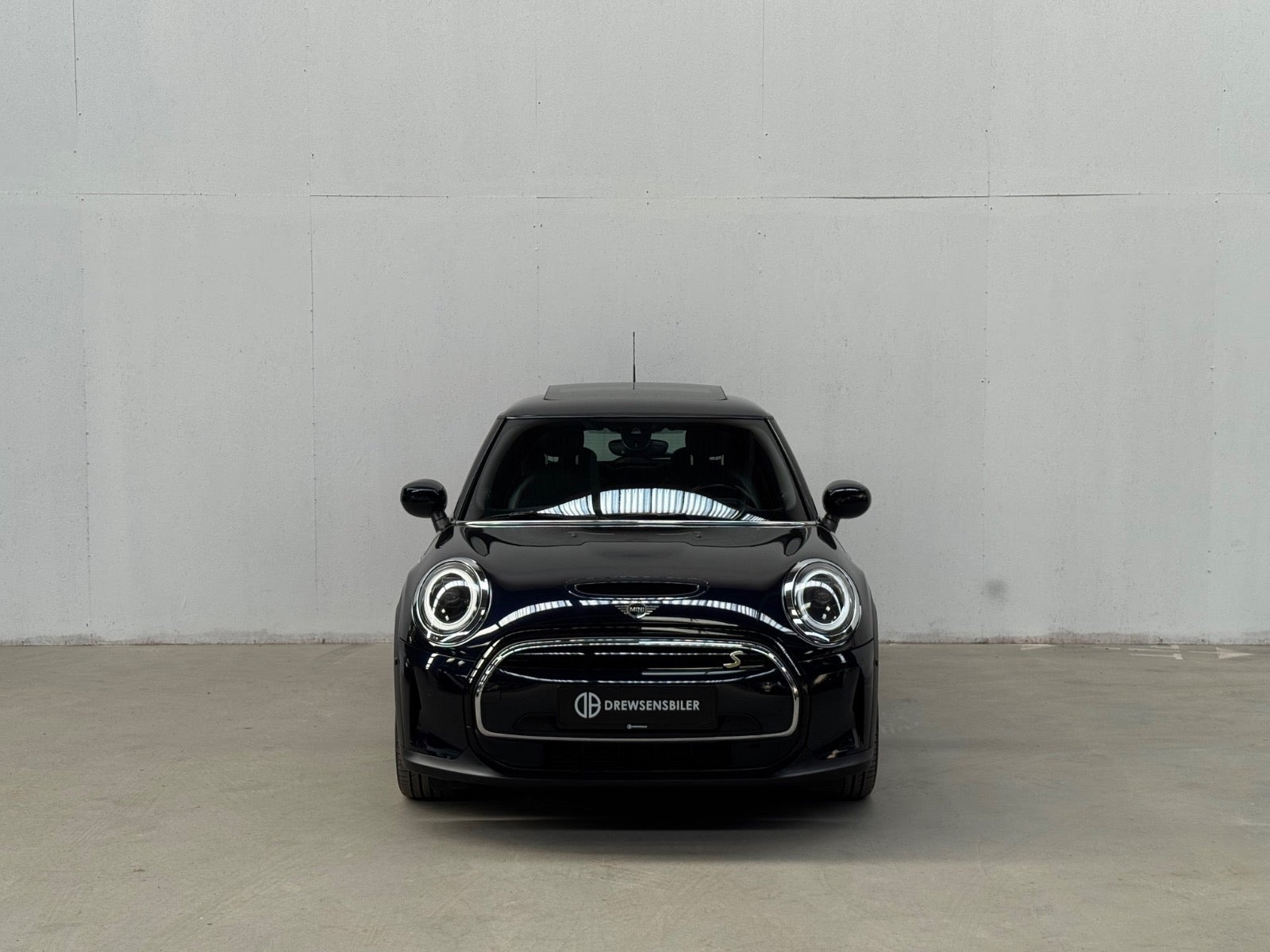 Blå Mini Cooper SE fra 2022