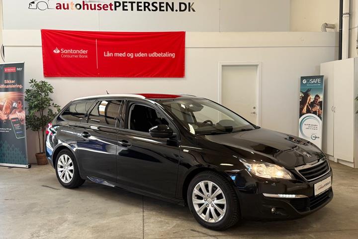 Sort Peugeot 308 fra 2016