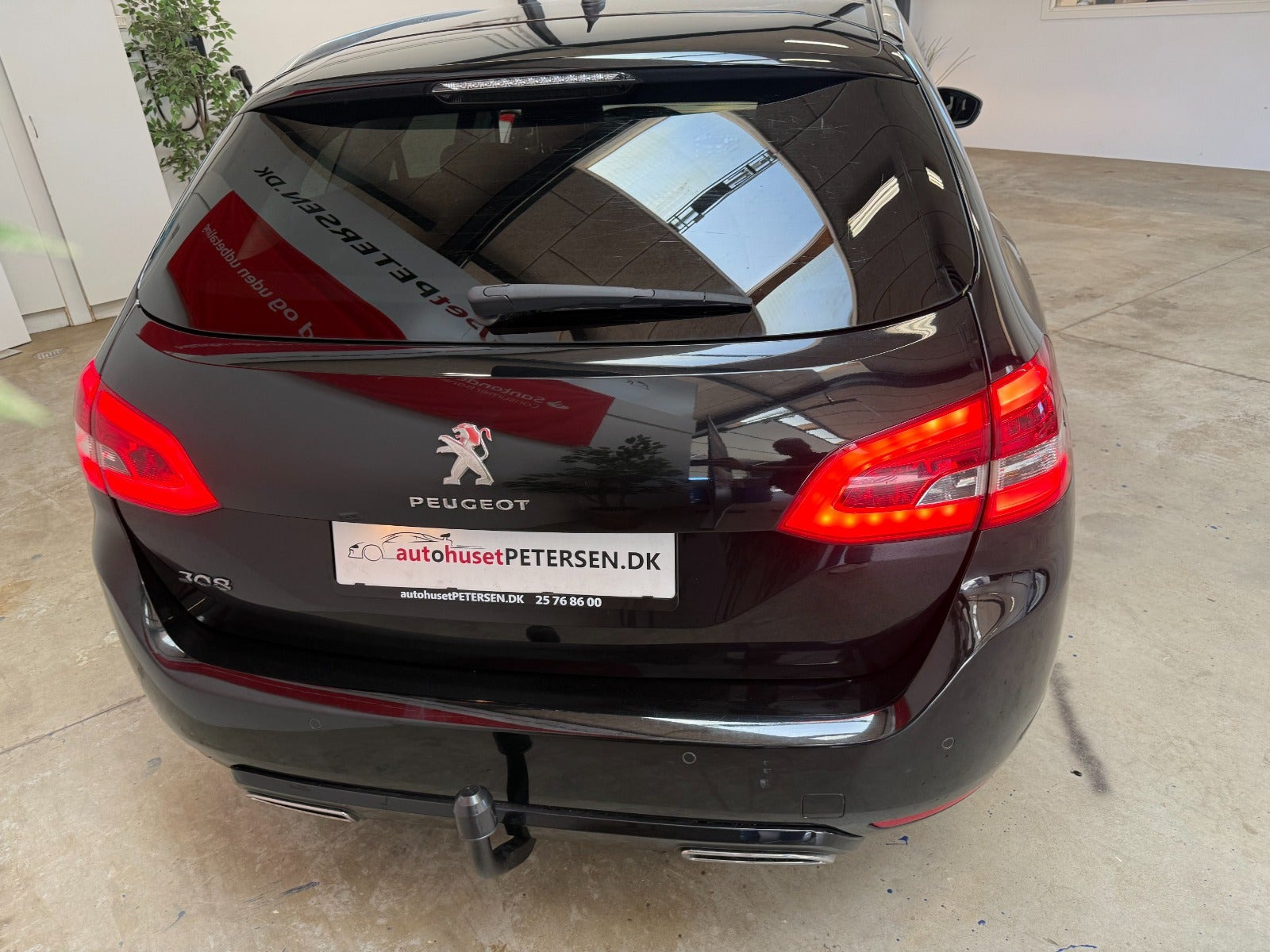 Sort Peugeot 308 fra 2016