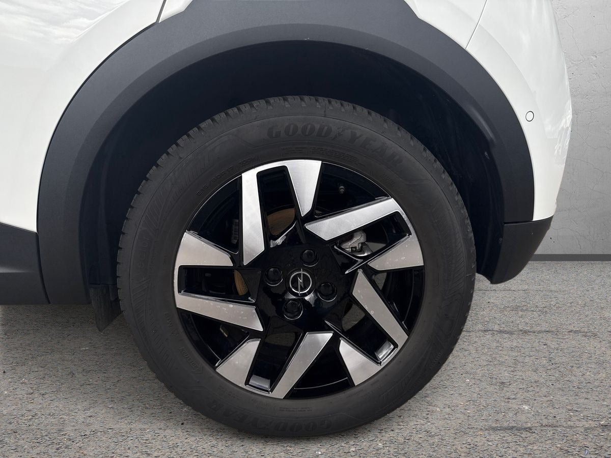 Hvid Opel Mokka-e fra 2021