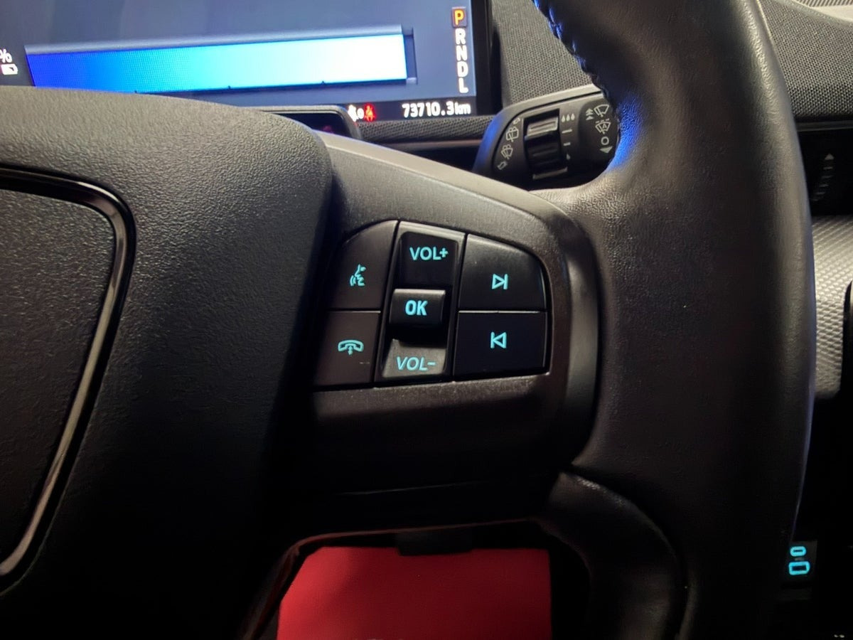 Rød Ford Mustang Mach-E fra 2023