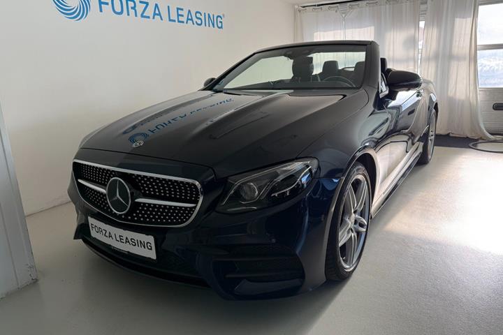 Blå Mercedes E450 fra 2020