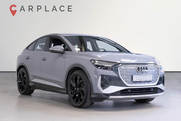 Grå Audi Q4 e-tron fra 2024