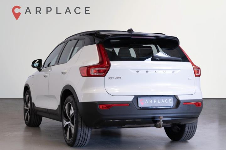 Hvid Volvo XC40 fra 2022