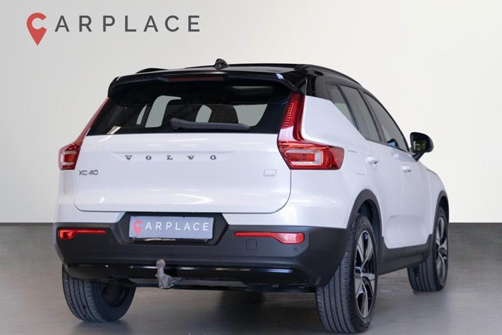 Hvid Volvo XC40 fra 2022