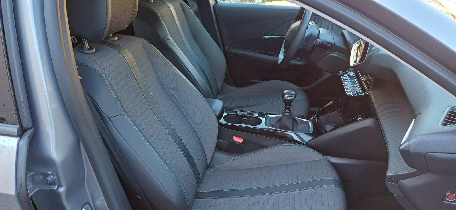 undefined Peugeot 208 fra 2021
