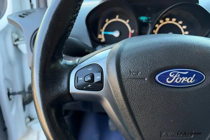 undefined Ford Transit Courier fra 2021