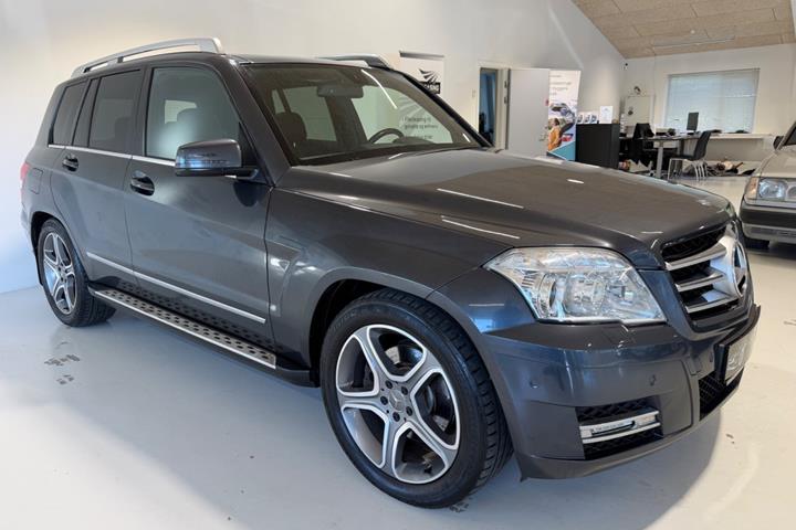 Grå Mercedes GLK350 fra 2010