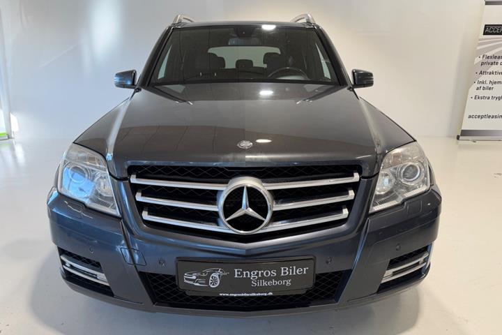 Grå Mercedes GLK350 fra 2010