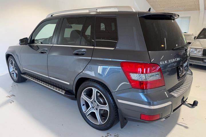 Grå Mercedes GLK350 fra 2010