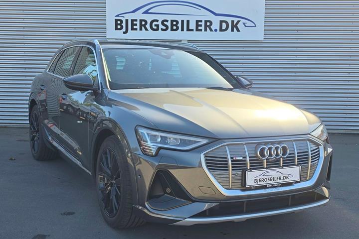 undefined Audi e-tron fra 2021 set udefra