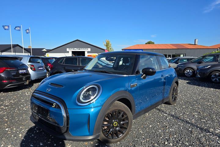 Blå Mini Cooper SE fra 2022