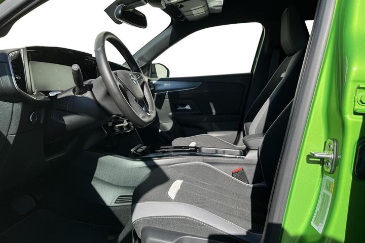 Grøn Opel Mokka-e fra 2025