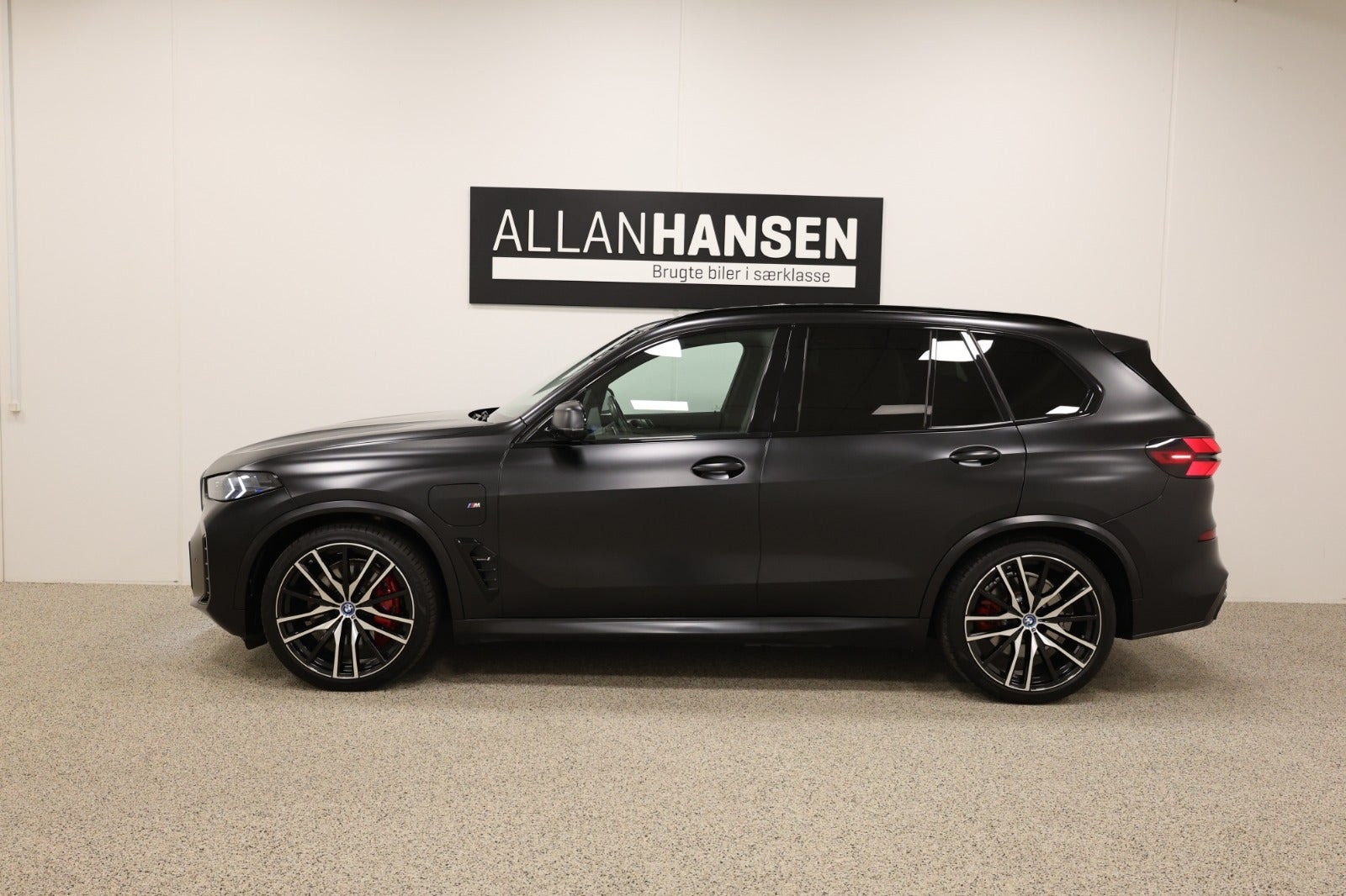 Sort BMW X5 fra 2023