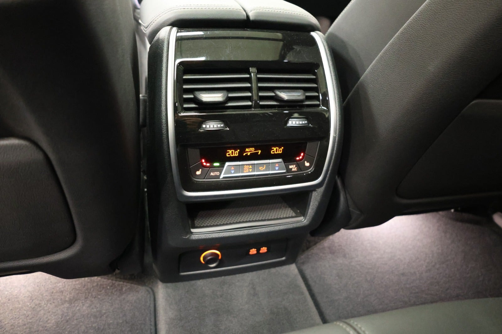 Sort BMW X5 fra 2023