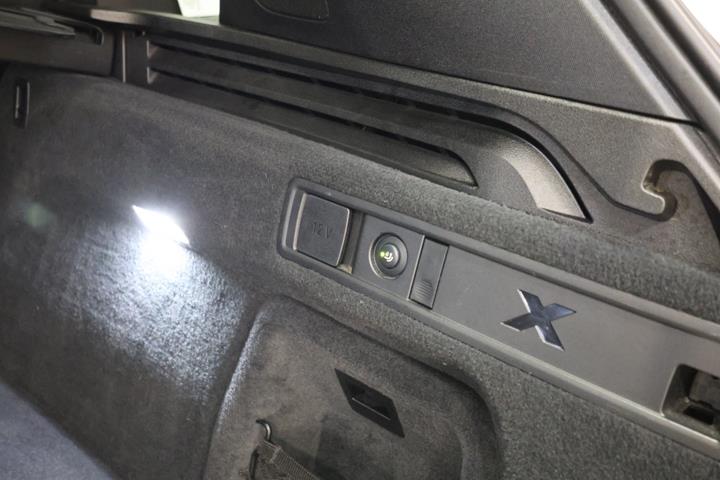 Sort BMW X5 fra 2023