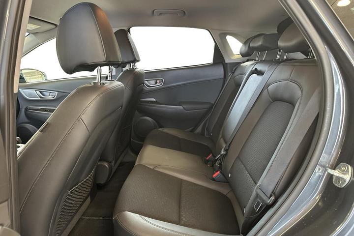 Grå Hyundai Kona fra 2020