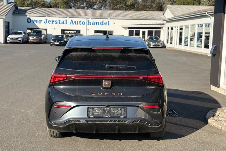 Sort Cupra Born fra 2024