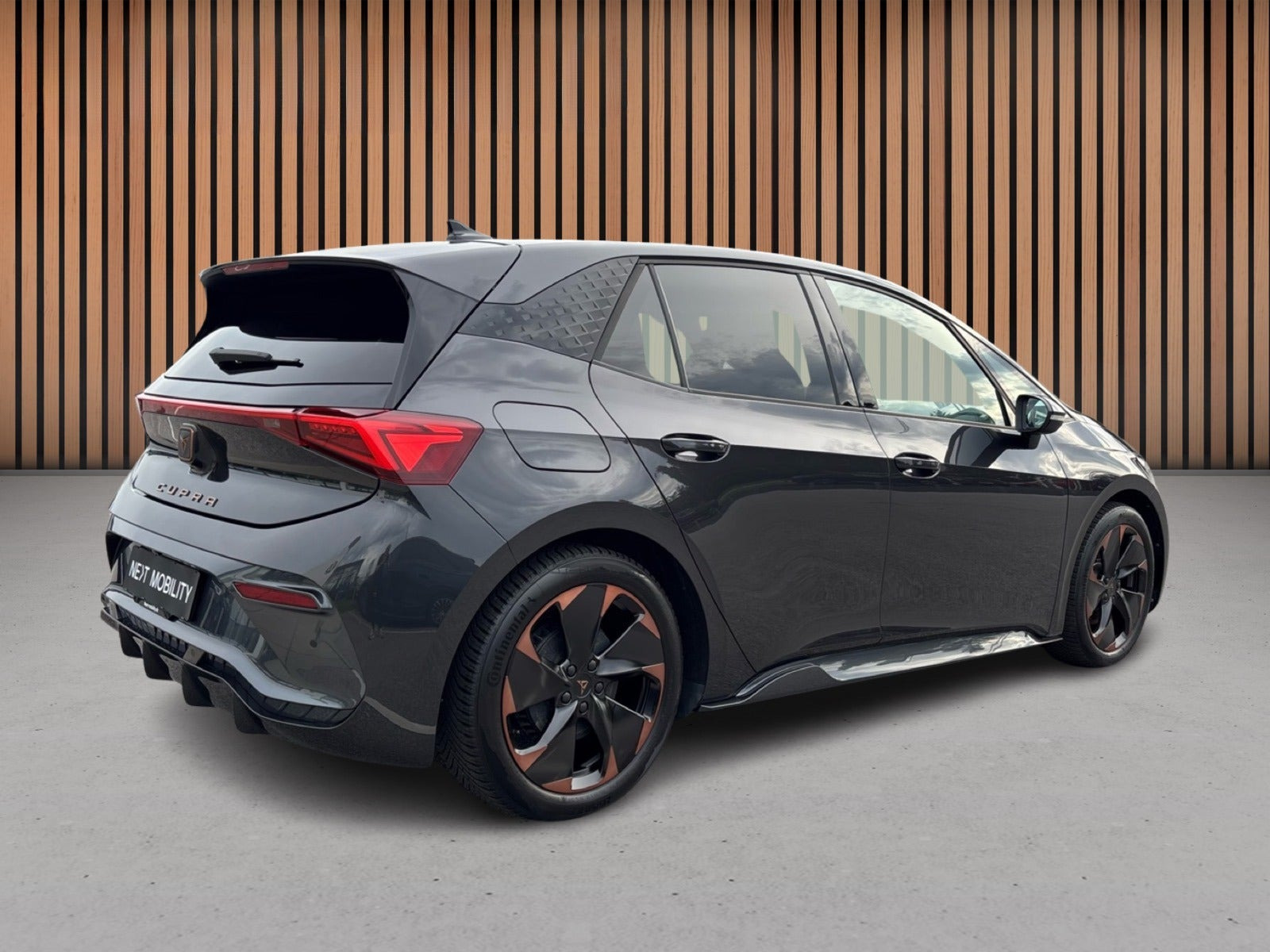 Grå Cupra Born fra 2024