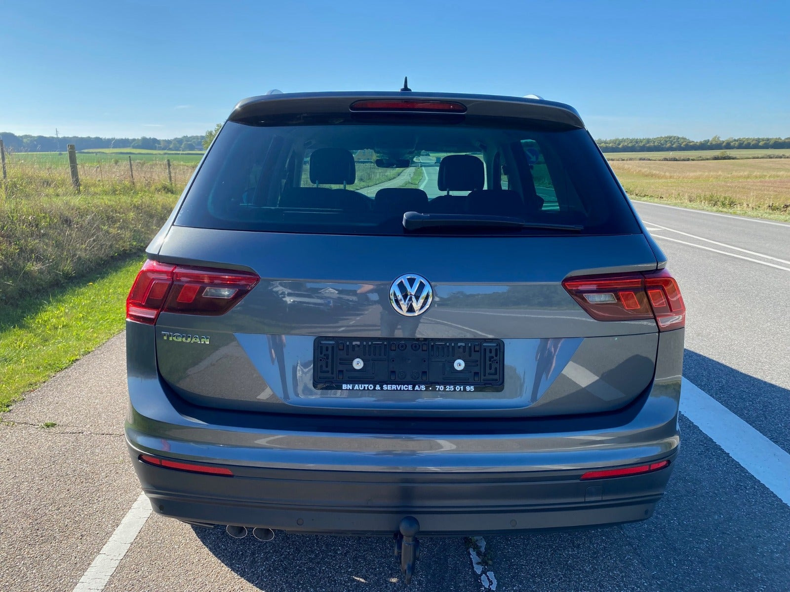 Grå VW Tiguan fra 2019