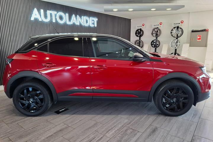 Rød Opel Mokka-e fra 2024