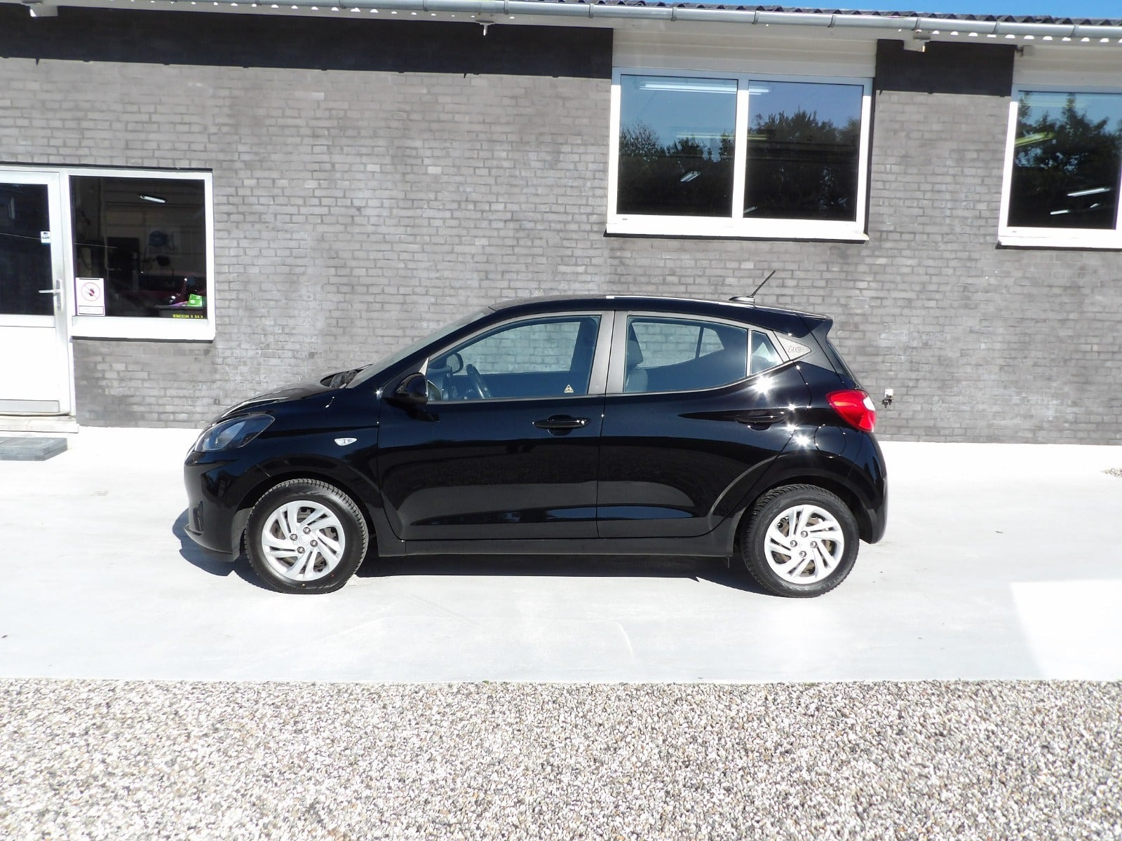 Sort Hyundai i10 fra 2021